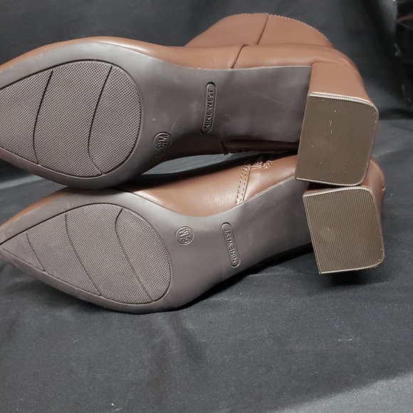 Nine West Brown Side-zip Ankle Boots with Pointed Toe and Block Heel, 6.5 - Picture 5 of 9